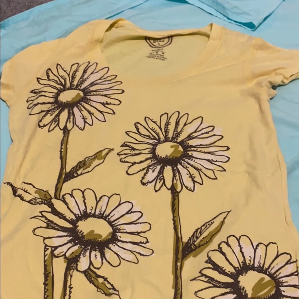 Tee shirts